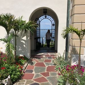 Meet your Posher, Deanna